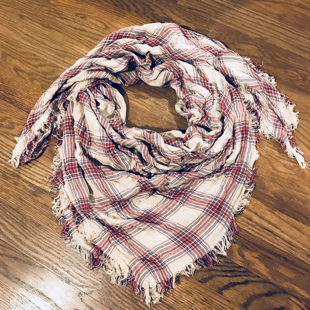 Lightweight scarf